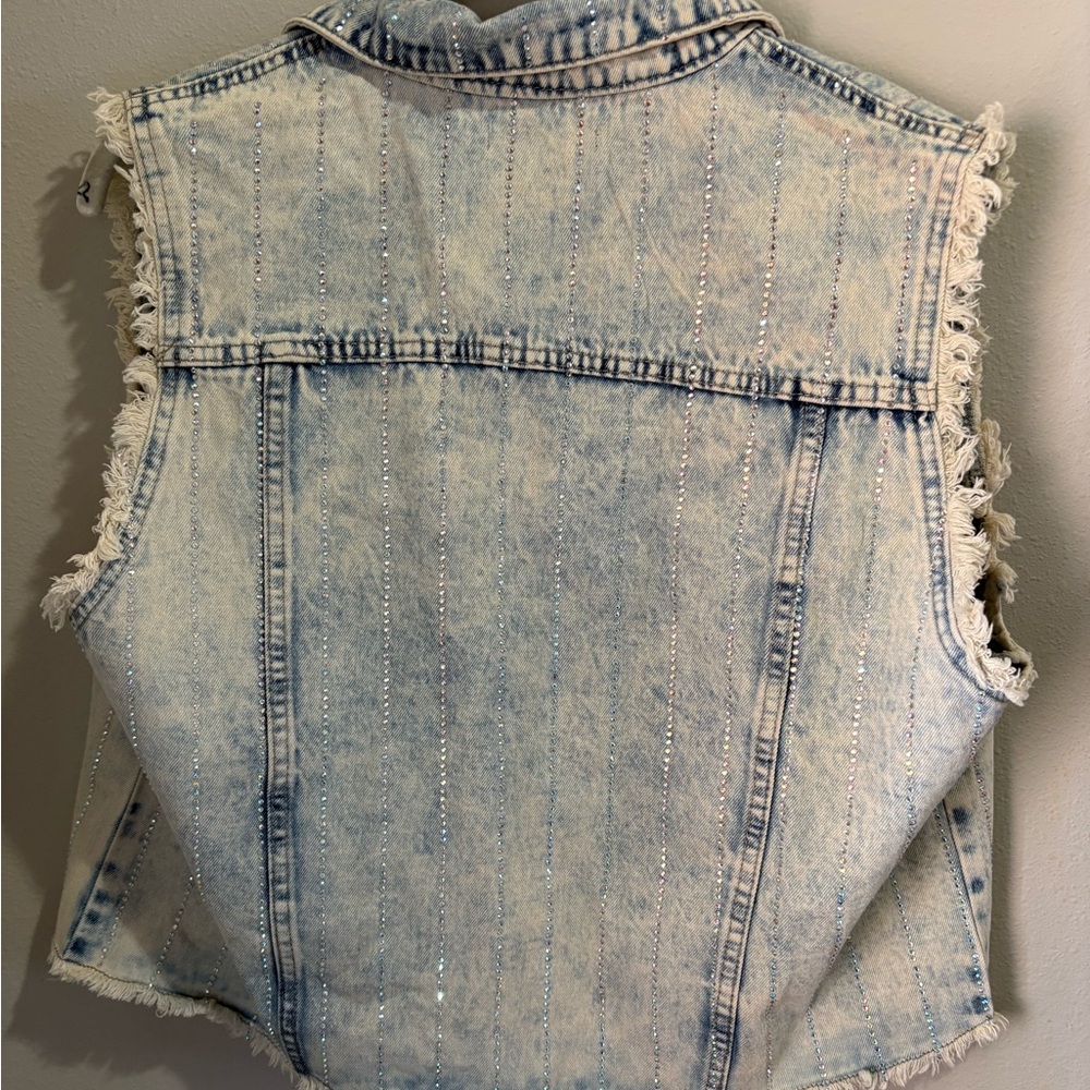 VeVeret Light Blue Denim Vest - Picture 5 of 10